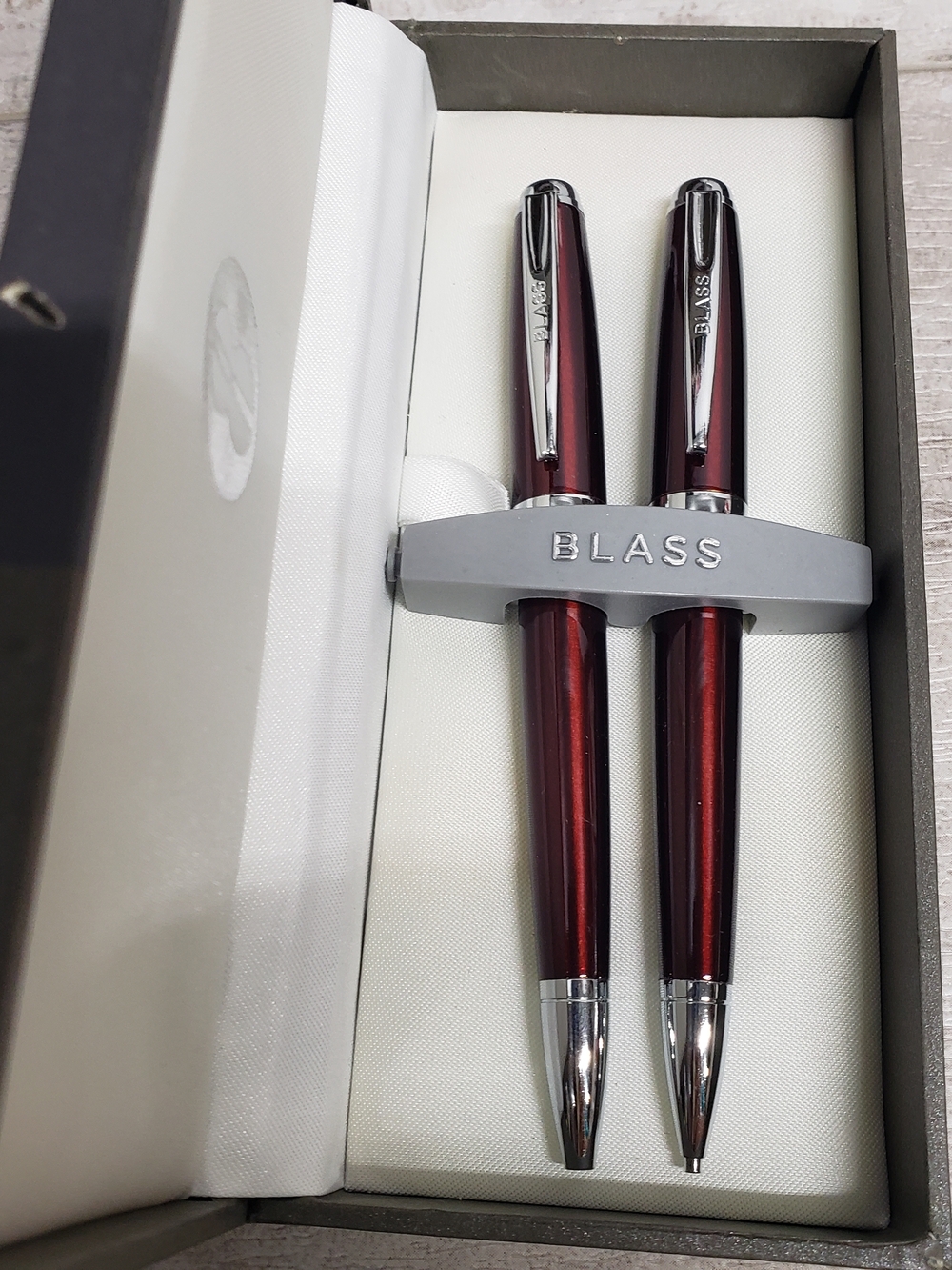 Bill Blass Normandie Red Pen Gift Set